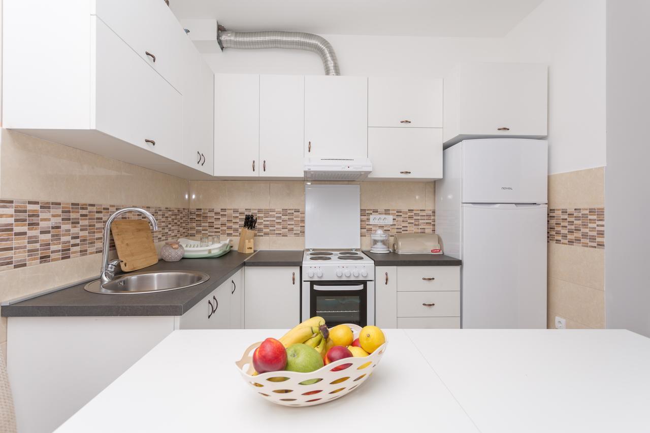 Apartments Natasa 스베티스테판 외부 사진